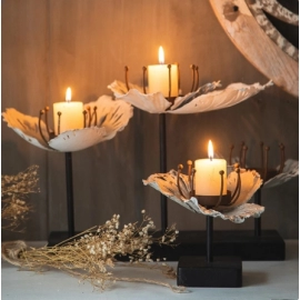 Elegant Flower Candle Holders Birthday Metal Candlestick Living Room Decoration Ornaments Home Furnishing Articles Accessory