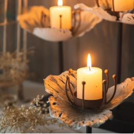 Elegant Flower Candle Holders Birthday Metal Candlestick Living Room Decoration Ornaments Home Furnishing Articles Accessory